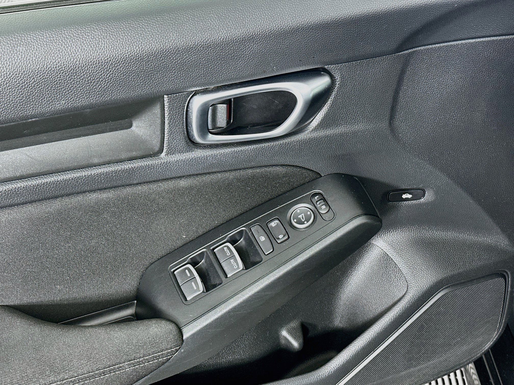 Used 2022 Honda Civic Sport image 15