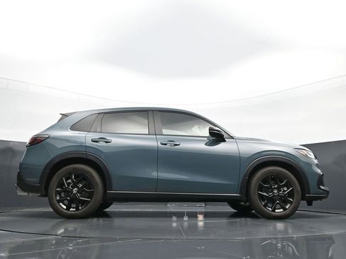 Used 2025 Honda HR-V Sport image 32