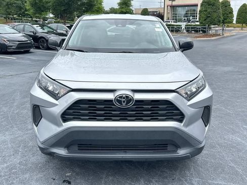 Used 2022 Toyota RAV4 LE FWD image 9