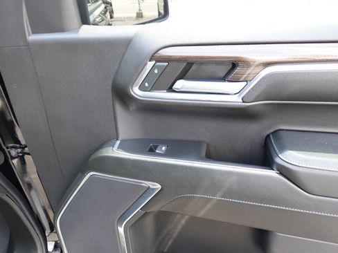 Used 2024 Chevrolet Silverado 1500 LT AWD/4WD image 33