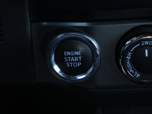 Used 2020 Toyota Tacoma TRD Off-Road AWD/4WD image 23