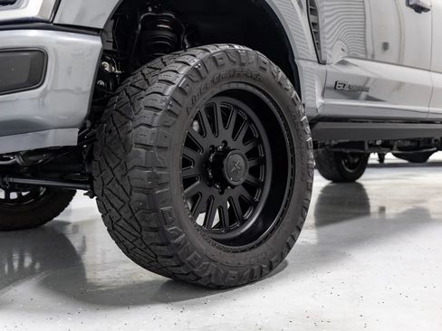 Used 2024 Ford F250 Platinum AWD/4WD image 7
