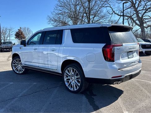New 2026 GMC Yukon XL Denali w/ Denali Reserve Package image 3