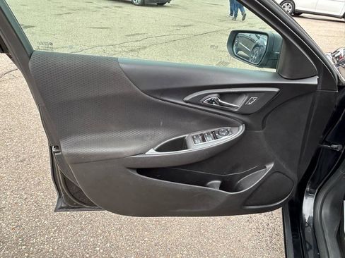 Used 2018 Chevrolet Malibu LS FWD image 14