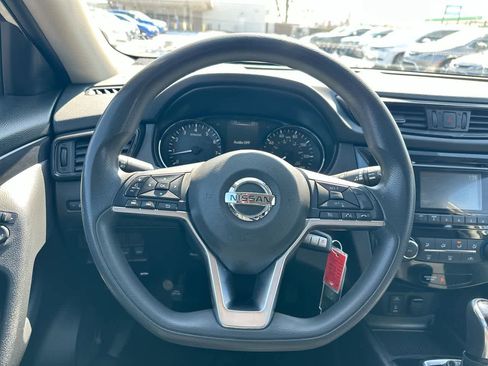 Used 2017 Nissan Rogue S image 27