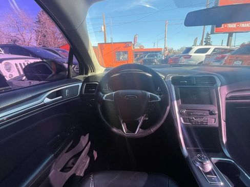 Used 2017 Ford Fusion SE w/ Equipment Group 201A image 11