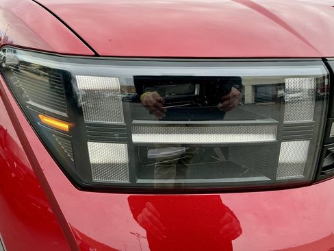 Used 2025 Hyundai Santa Fe Calligraphy image 8