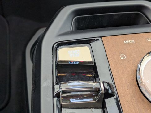 Used 2022 BMW iX xDrive50 w/ Premium Package image 19