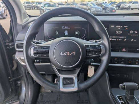 Used 2023 Kia Sportage LX image 10