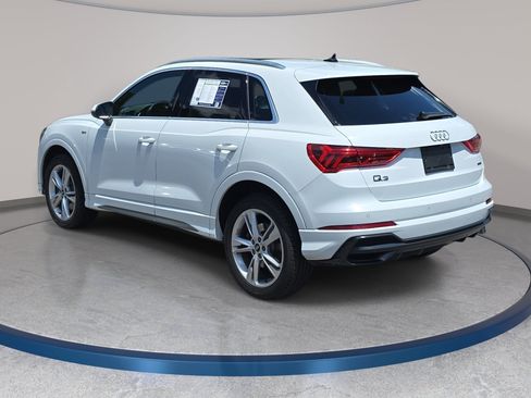 Used 2022 Audi Q3 2.0T Premium w/ Convenience Package AWD/4WD image 7