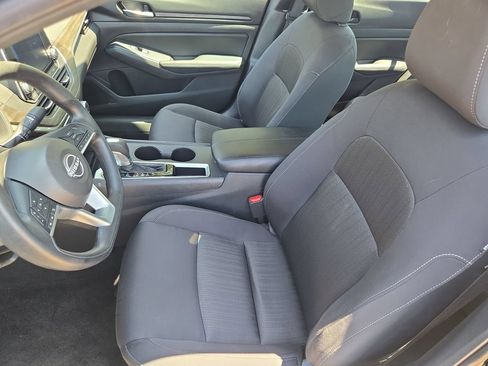 Certified 2025 Nissan Altima 2.5 SV FWD image 14