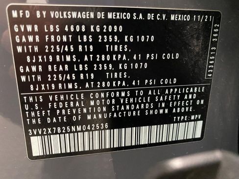 Used 2022 Volkswagen Taos SEL w/ Panoramic Sunroof Package AWD/4WD image 32