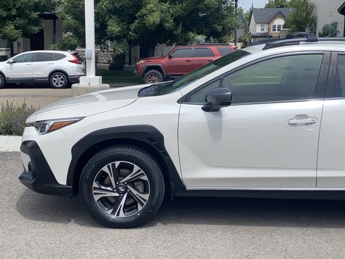 Certified 2024 Subaru Crosstrek 2.0i Premium w/ Popular Package #3 AWD/4WD image 2
