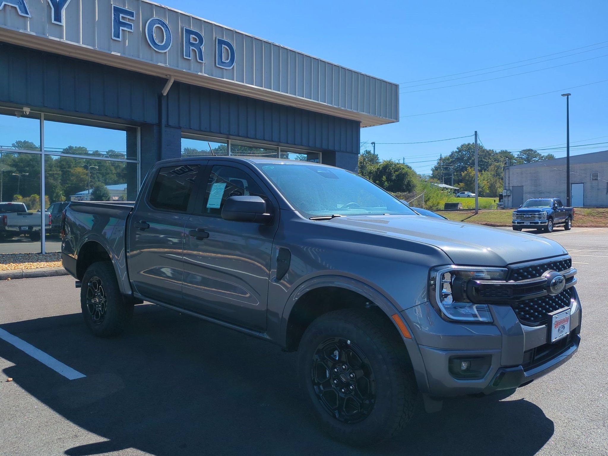 New 2026 Ford Ranger XLT w/ FX4 Off-Road Package AWD/4WD image 3