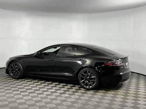 Used 2021 Tesla Model S Plaid image 9