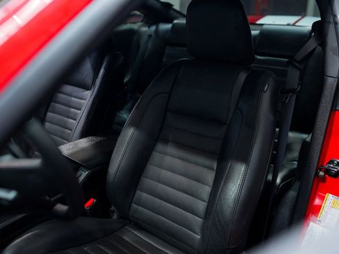 Used 2009 Ford Mustang Shelby GT500 RWD image 34