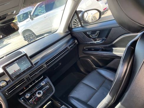 Used 2021 Lincoln Corsair AWD w/ Premium Package image 22