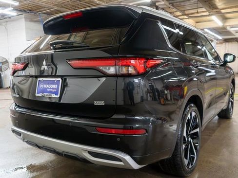 Used 2024 Mitsubishi Outlander SEL AWD/4WD image 6