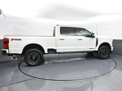 Used 2024 Ford F250 Platinum image 28