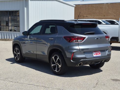 Used 2021 Chevrolet TrailBlazer RS w/ Technology Package AWD/4WD image 4