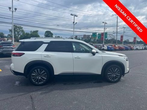 Certified 2024 Nissan Pathfinder SL w/ SL Premium Package AWD/4WD image 9