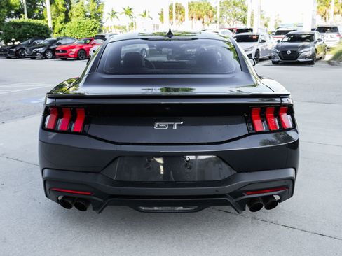 Used 2024 Ford Mustang GT Premium image 8