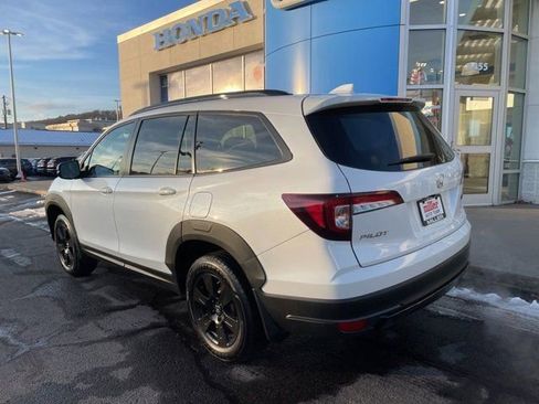 Used 2022 Honda Pilot TrailSport image 3