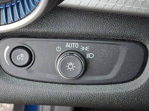 Used 2024 Chevrolet Trax LS w/ LS Convenience Package FWD image 24