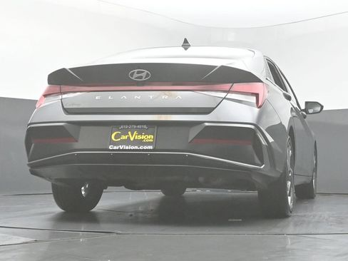 Used 2025 Hyundai Elantra SEL FWD image 46