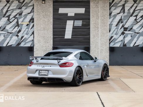 Used 2016 Porsche Cayman GT4 image 16