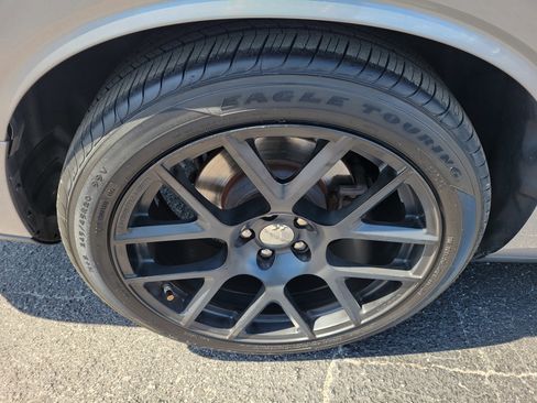 Used 2015 Dodge Challenger R/T Plus image 33