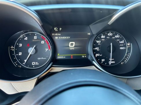 Used 2023 Alfa Romeo Giulia w/ Quick Order Package 22Z Lusso image 19