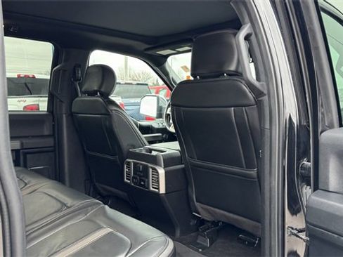 Used 2019 Ford F150 Platinum w/ Equipment Group 701A Luxury image 12