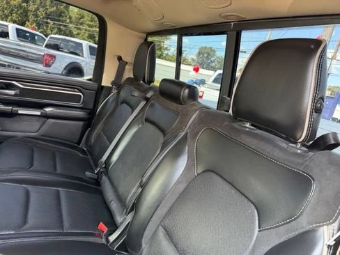 Used 2019 RAM 1500 Laramie AWD/4WD image 32