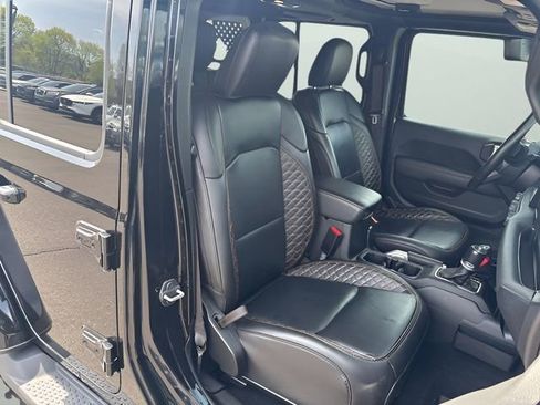 Used 2021 Jeep Wrangler Unlimited Sahara image 12