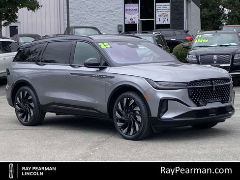 New 2025 Lincoln Nautilus Reserve image 1