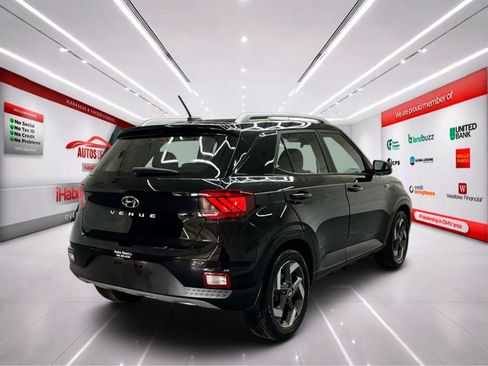 Used 2023 Hyundai Venue SEL image 8