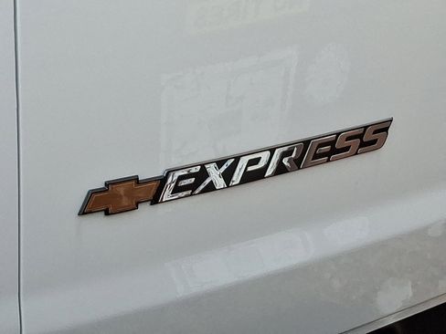 New 2025 Chevrolet Express 2500 image 4