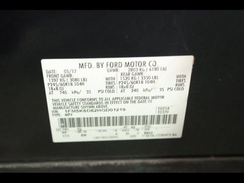 Used 2017 Ford Explorer XLT w/ Equipment Group 202A AWD/4WD image 25