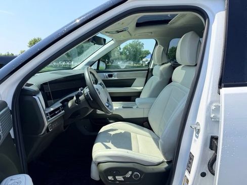 Used 2024 Hyundai Santa Fe Calligraphy AWD/4WD image 7