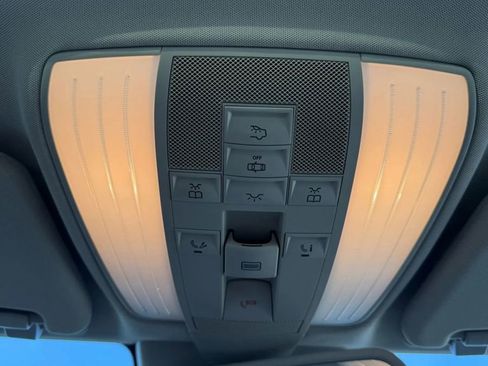 Used 2016 Mercedes-Benz E 350 4MATIC Sedan image 24