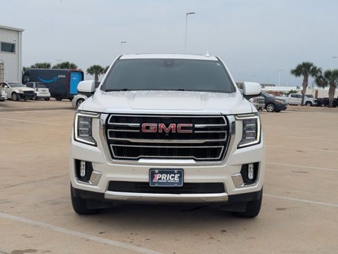 Used 2022 GMC Yukon XL SLT w/ SLT Premium Package RWD image 2