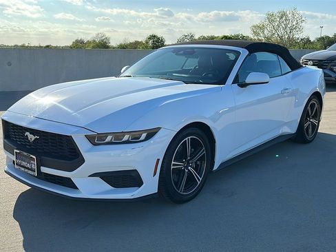 Used 2024 Ford Mustang Premium image 9