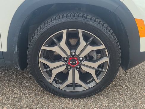 Used 2022 Kia Seltos SX w/ Sunroof Package AWD/4WD image 9