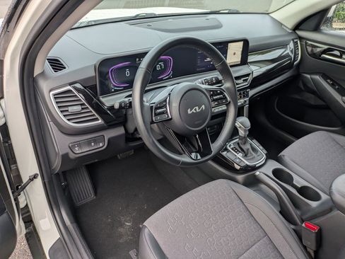 Used 2026 Kia Seltos S FWD image 14
