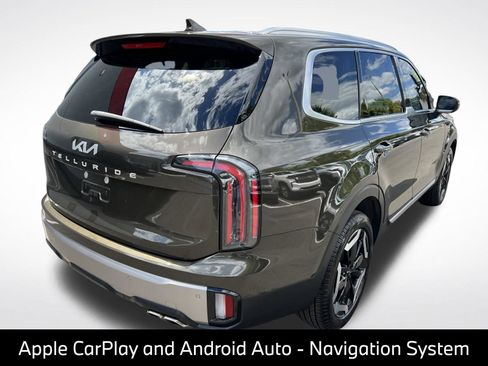 Used 2025 Kia Telluride EX w/ EX Captain's Chair Package FWD image 11