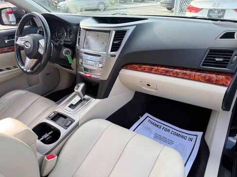 Used 2011 Subaru Outback 3.6R Limited AWD/4WD image 20
