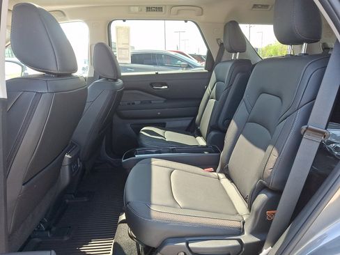 New 2026 Nissan Pathfinder SL AWD/4WD image 5