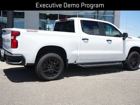 Used 2026 Chevrolet Silverado 1500 LT Trail Boss w/ LT Trail Boss Premium Package AWD/4WD image 9