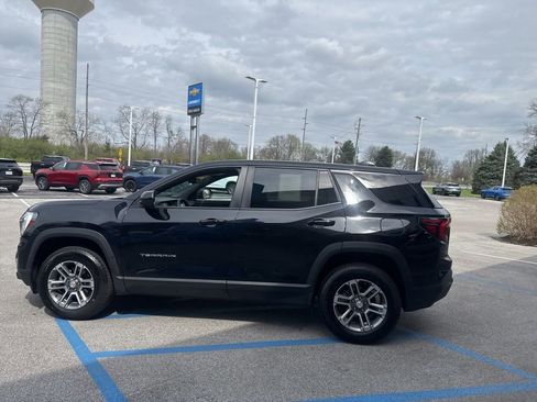 Used 2025 GMC Terrain Elevation image 10